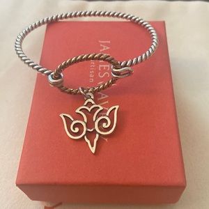Retired James Avery Distending Dove charm